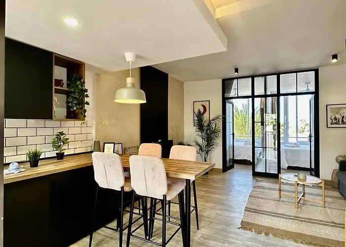 Reflejos Del Sol En Adeje 플라야데라스아메리카스